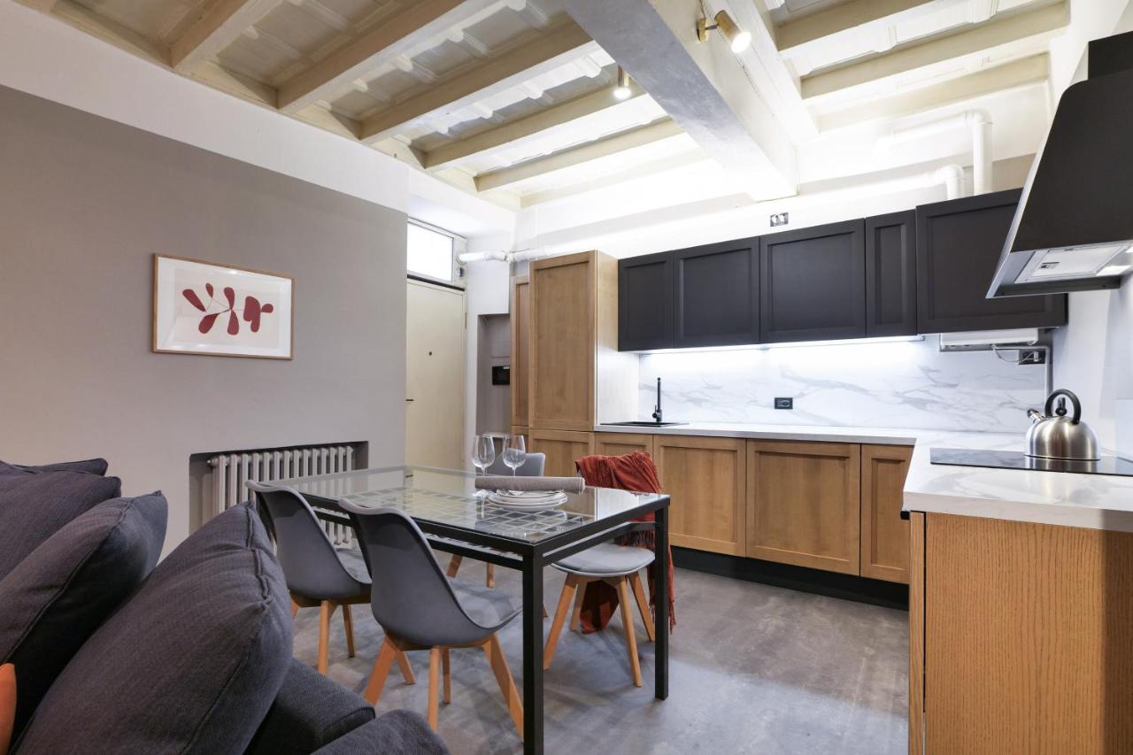 Contempora Apartments - Ampio Monolocale Medici 7 Milaan Buitenkant foto